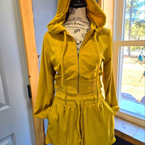 Zenana Womens Short Set Size Medium - Picture 6 of 13